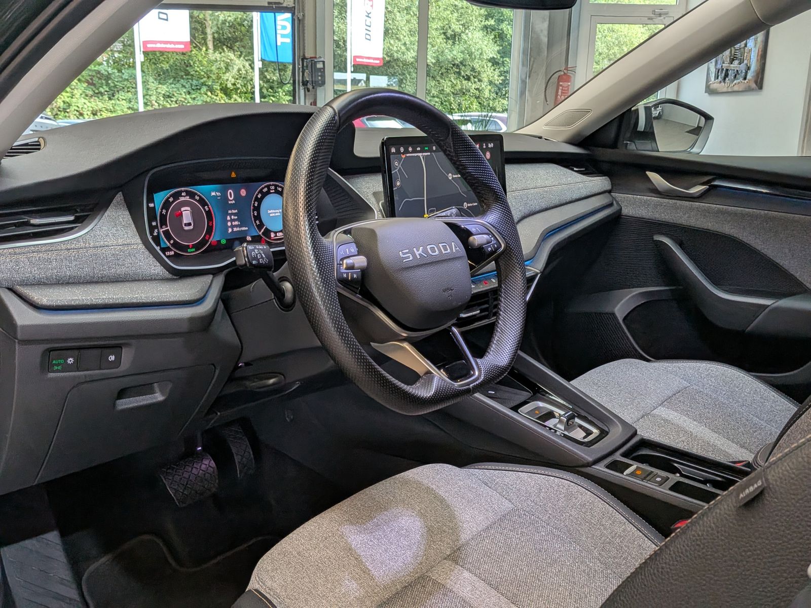 Fahrzeugabbildung SKODA Octavia 1.5TSI mHEV Selection TEMP*LED*CAM*PANO*