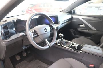Fotografie des Opel Astra 1.2 Turbo GS Navi Tech-Paket