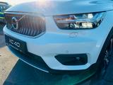 Volvo XC40 T5 Aut. Recharge Navi VollLED RCam AHK ACC - Volvo: T5r