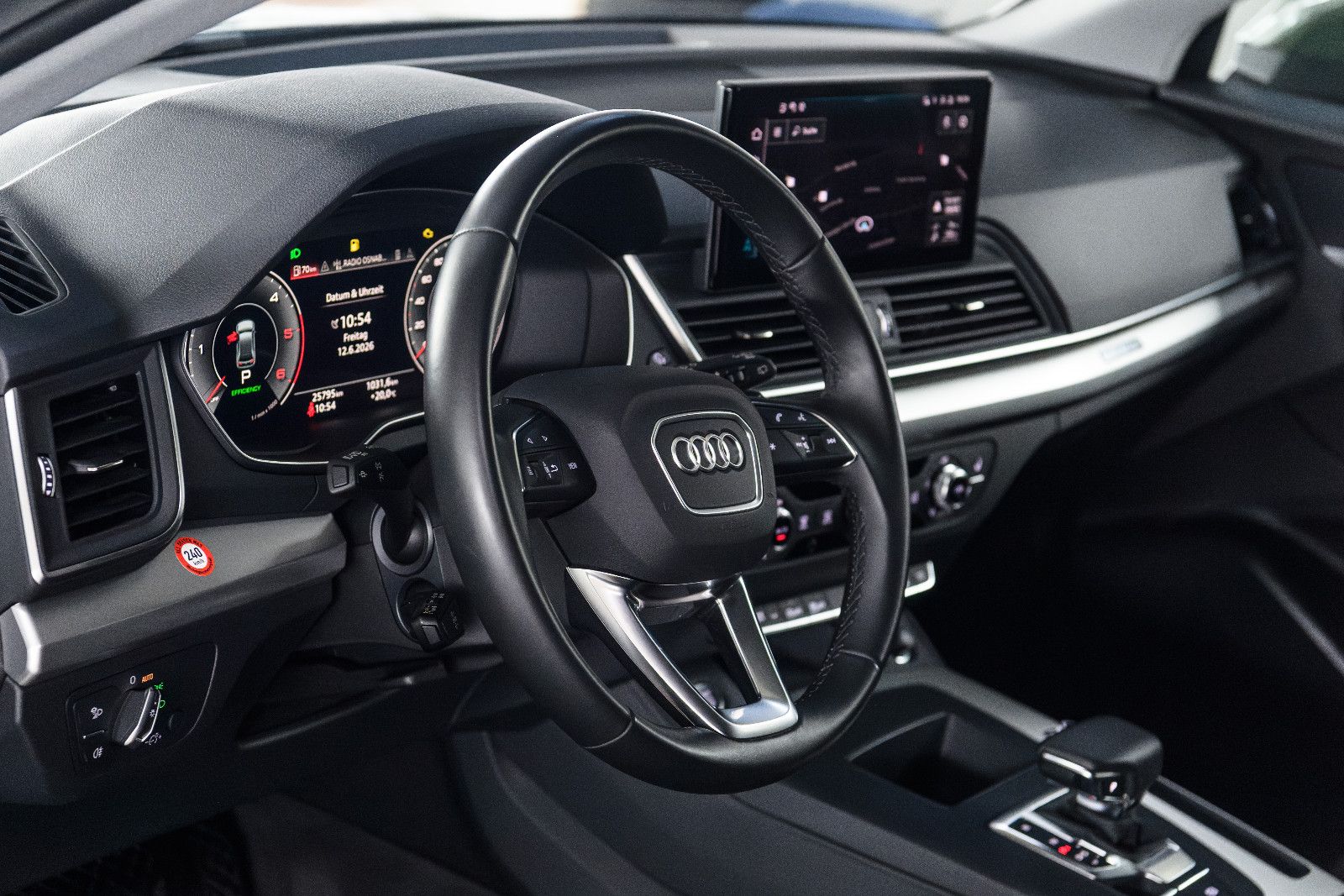 Fahrzeugabbildung Audi Q5 40 TDI quattro S line VIRT/RFK/AHK/SZH