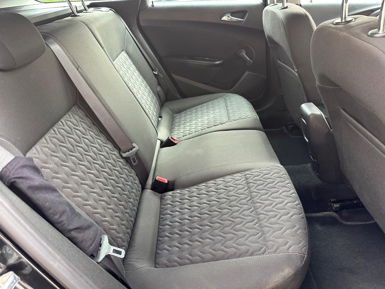 Opel Astra 2013 — photo 8