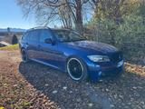 BMW 335ix E91 LCI M-Paket Performance - BMW 335 mit Benzin-Antrieb: Kombi