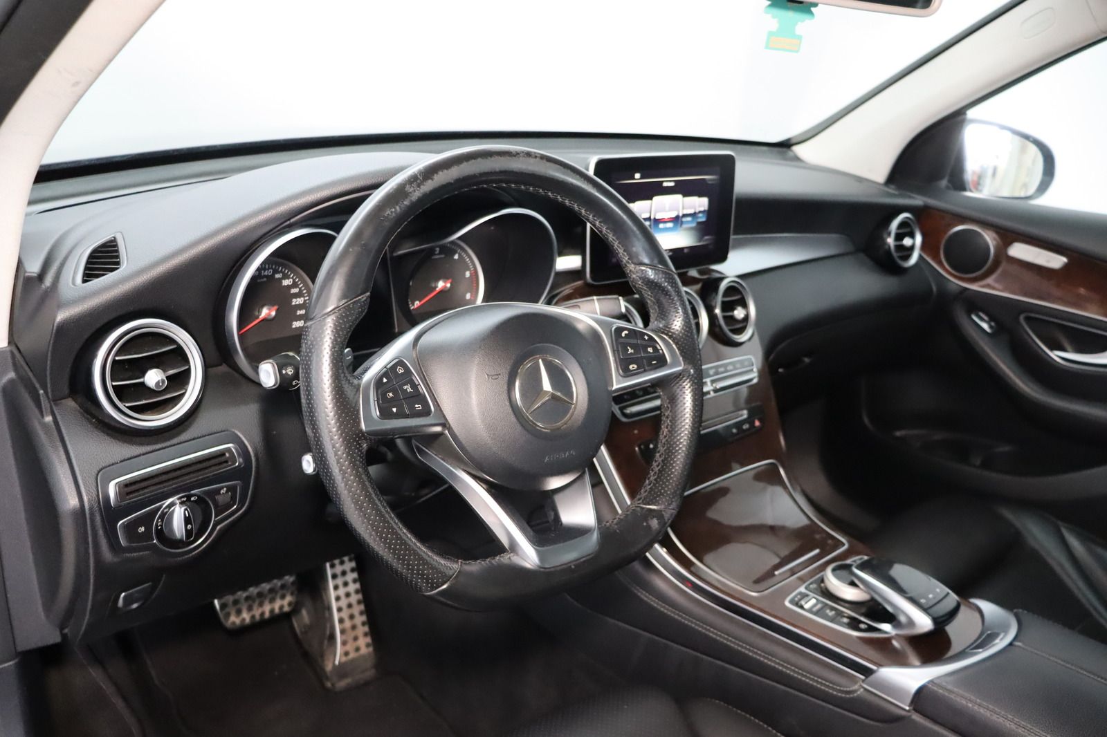 Fahrzeugabbildung Mercedes-Benz GLC 250 d 4Matic Navi * ILS * Sitzhzg