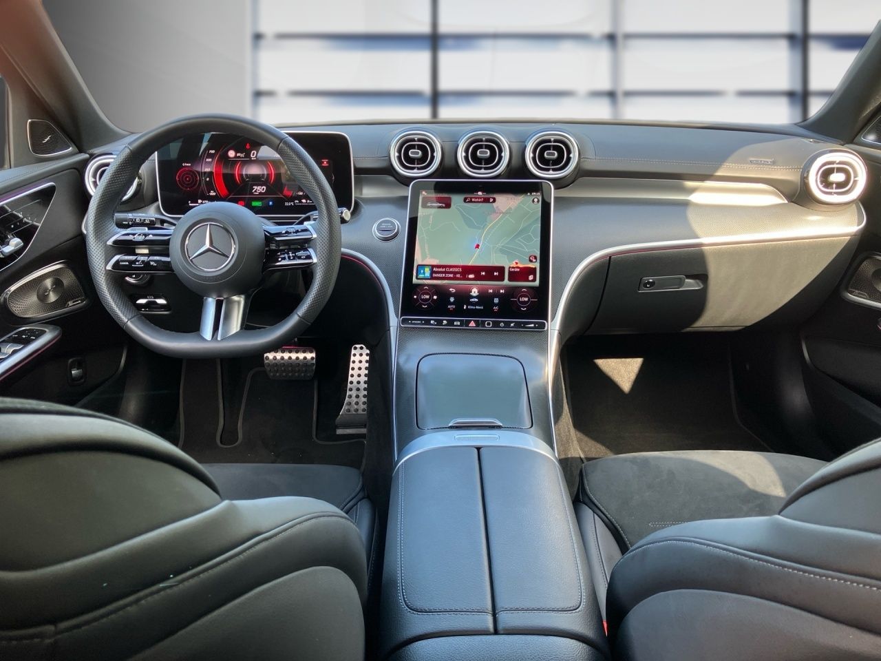 Fahrzeugabbildung Mercedes-Benz C 300 de T AMG+NIGHT+AHK+360°+BURMEST+MEMORY