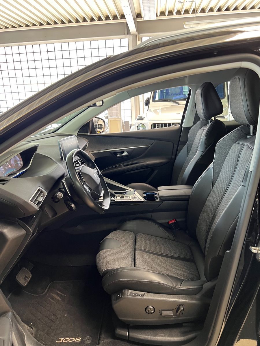 Fahrzeugabbildung Peugeot 3008 Allure