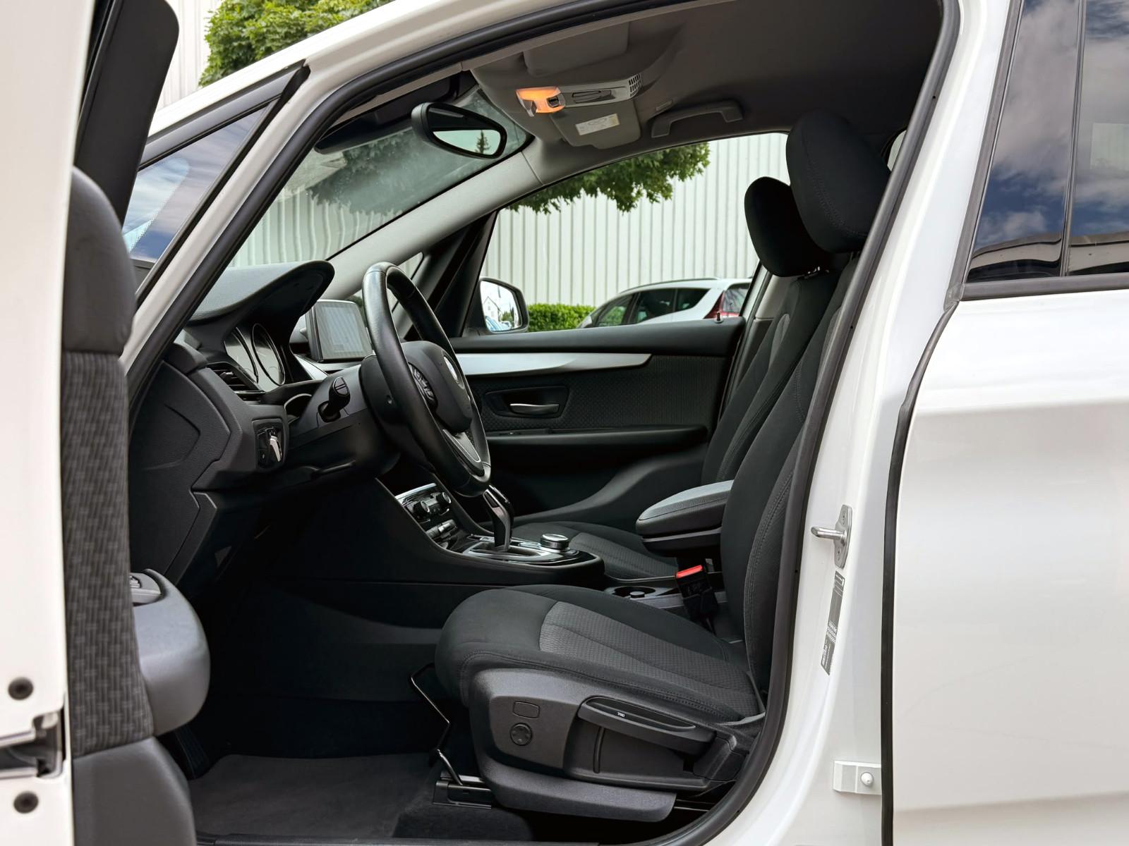 BMW 220 Gran Tourer 220i Gr- Tourer Autom. ACC KAM AHK LED Sitzh., миниатюра 4