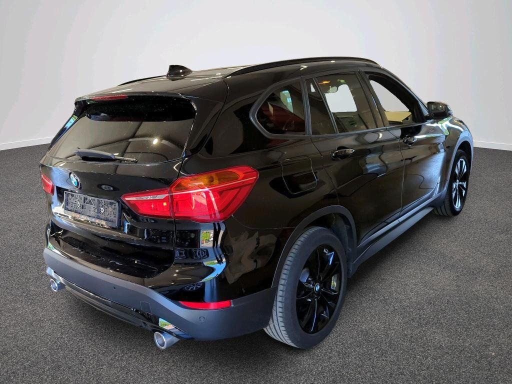 BMW X1 sDrive18d Advantage AHK Pano S-Dach AUT PDC foto 7