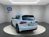 Volkswagen Tiguan 2.0TDI R-Line LED Active Info ACC 360°20Z - Cars in Berlin: In