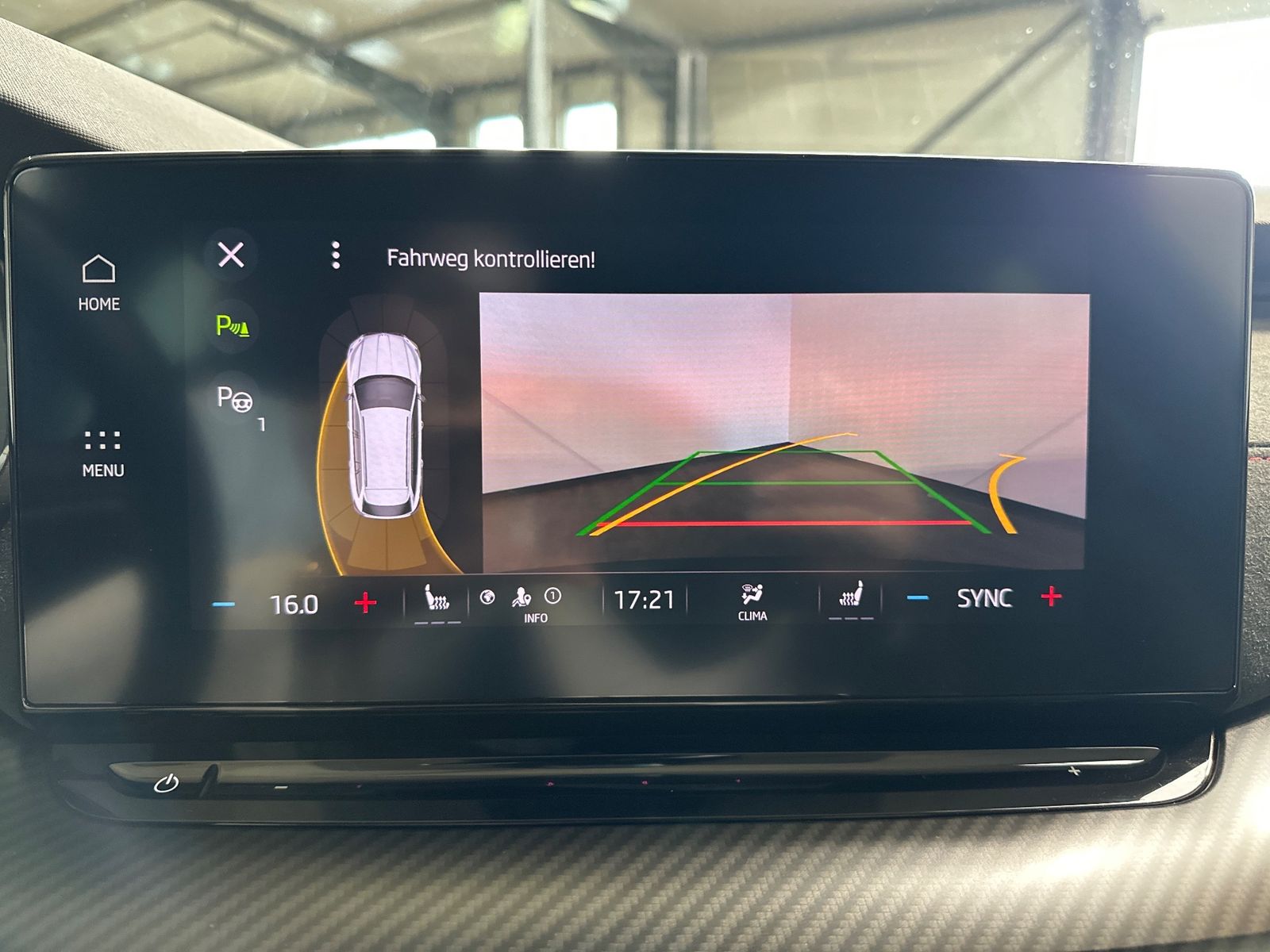 Fahrzeugabbildung SKODA Octavia Combi 2.0 TDI DSG RS Plus 4x4 NAV+MATRIX