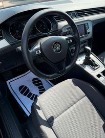 Volkswagen Passat Variant - 10