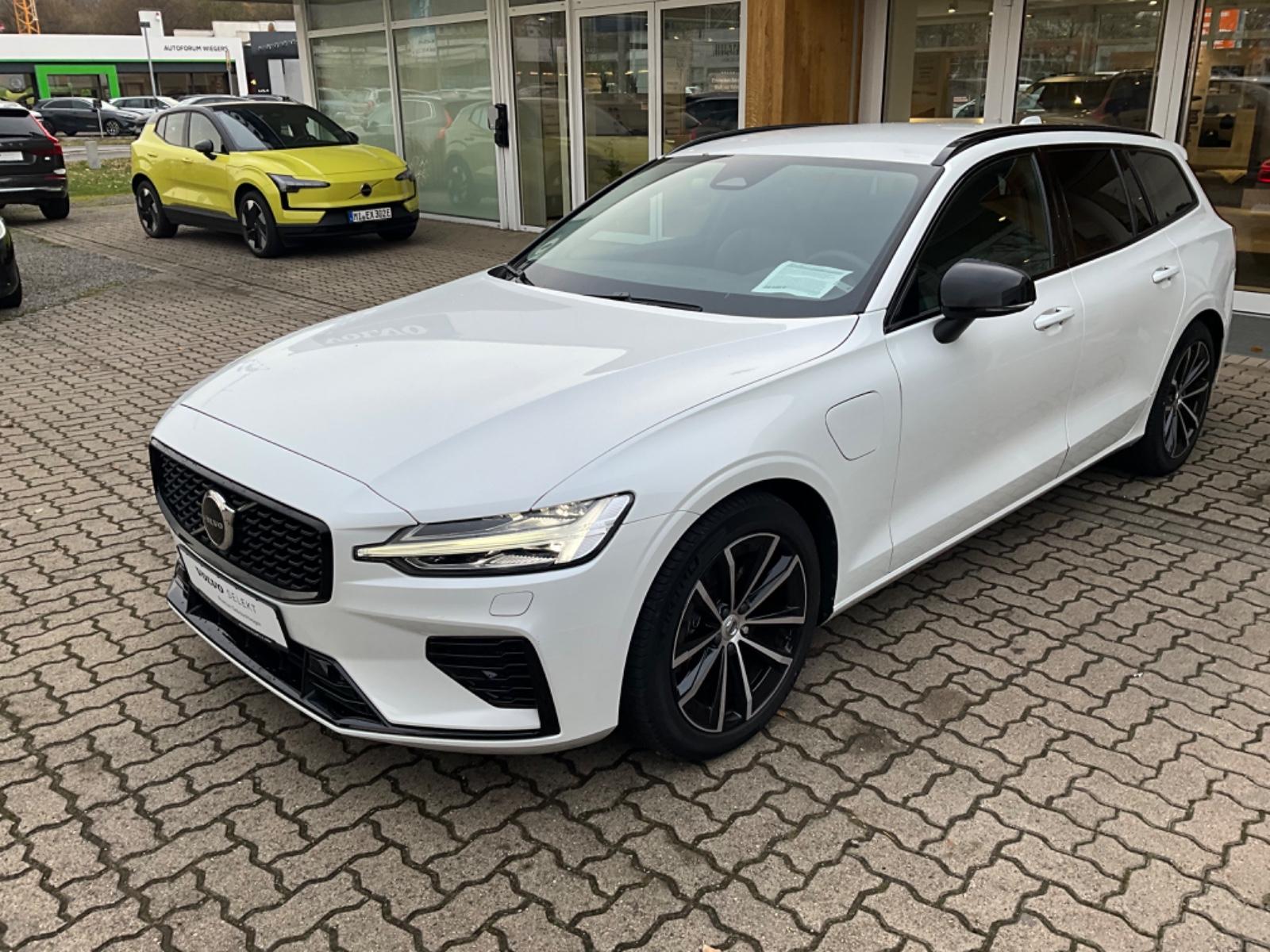 Volvo V60 T6 Plus Dark Recharge Plug-In Hybrid AWD