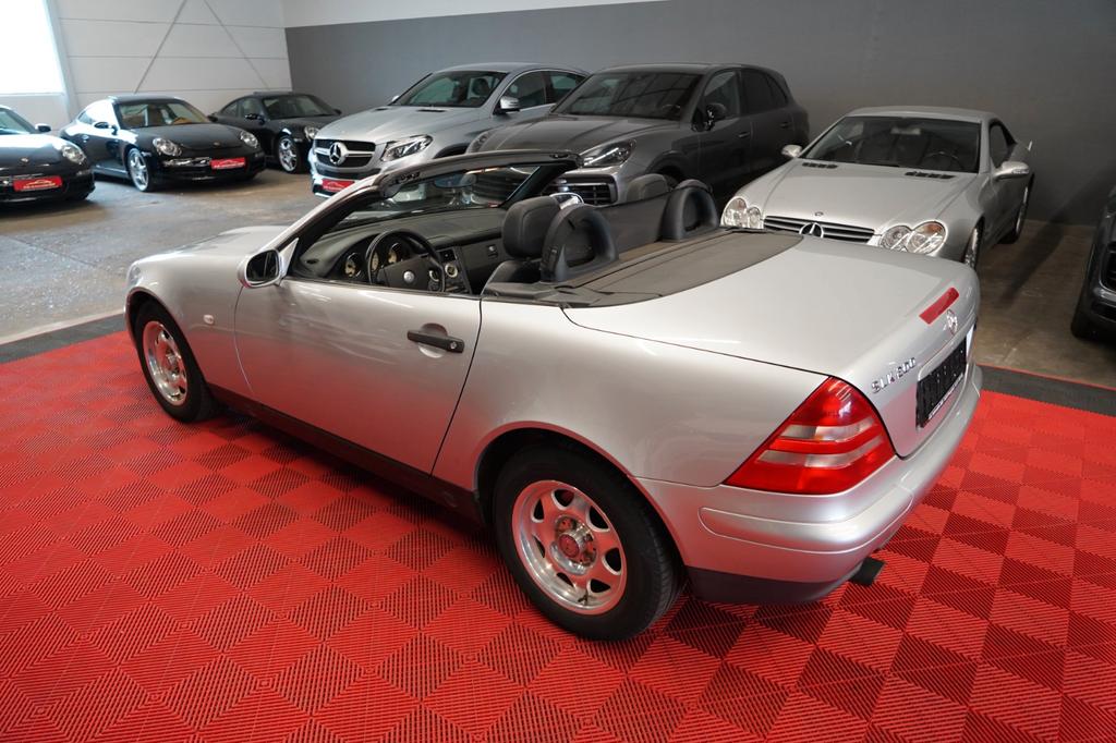 Mercedes-Benz SLK 200