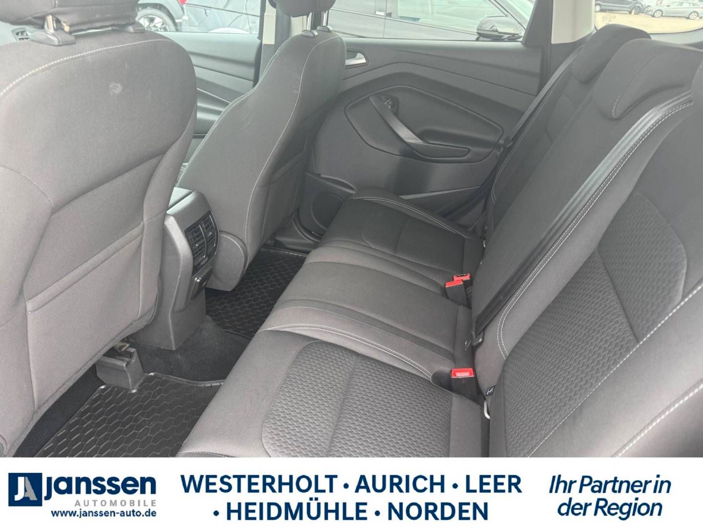 Fahrzeugabbildung Ford Kuga EcoBoost Cool & Connect