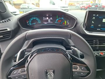 Peugeot 2008 - 12