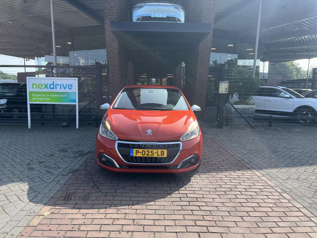 Peugeot 208 1.2 PureTech GT-line navi Händlerwartung