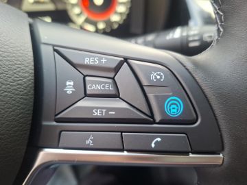 Nissan Juke Tekna 1.6 Hybrid °LED°Navi°SHZ°BF°RFK°ACC°