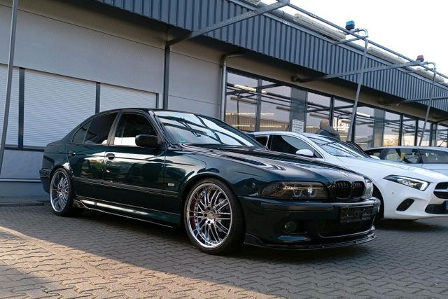 BMW E39 528i