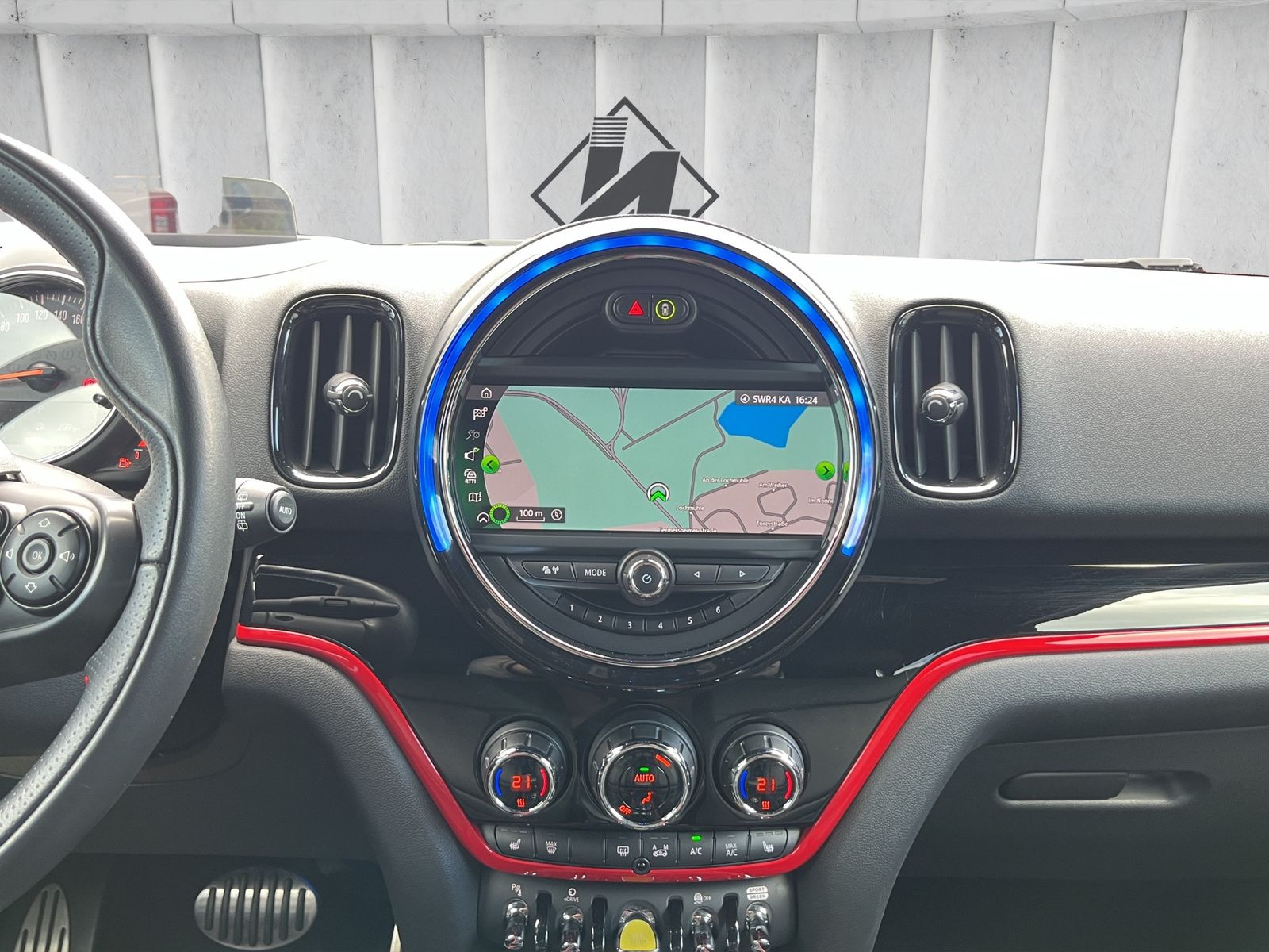 Fahrzeugabbildung MINI Countryman SE (Cooper) *NAVI*HUD*KEYL*LED*KAMERA