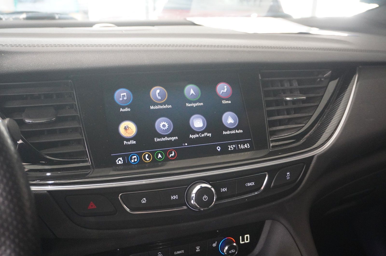 Fahrzeugabbildung Opel Insignia B ST 2.0D INNOV. NAVI/LED/KAMERA/SH/AHK