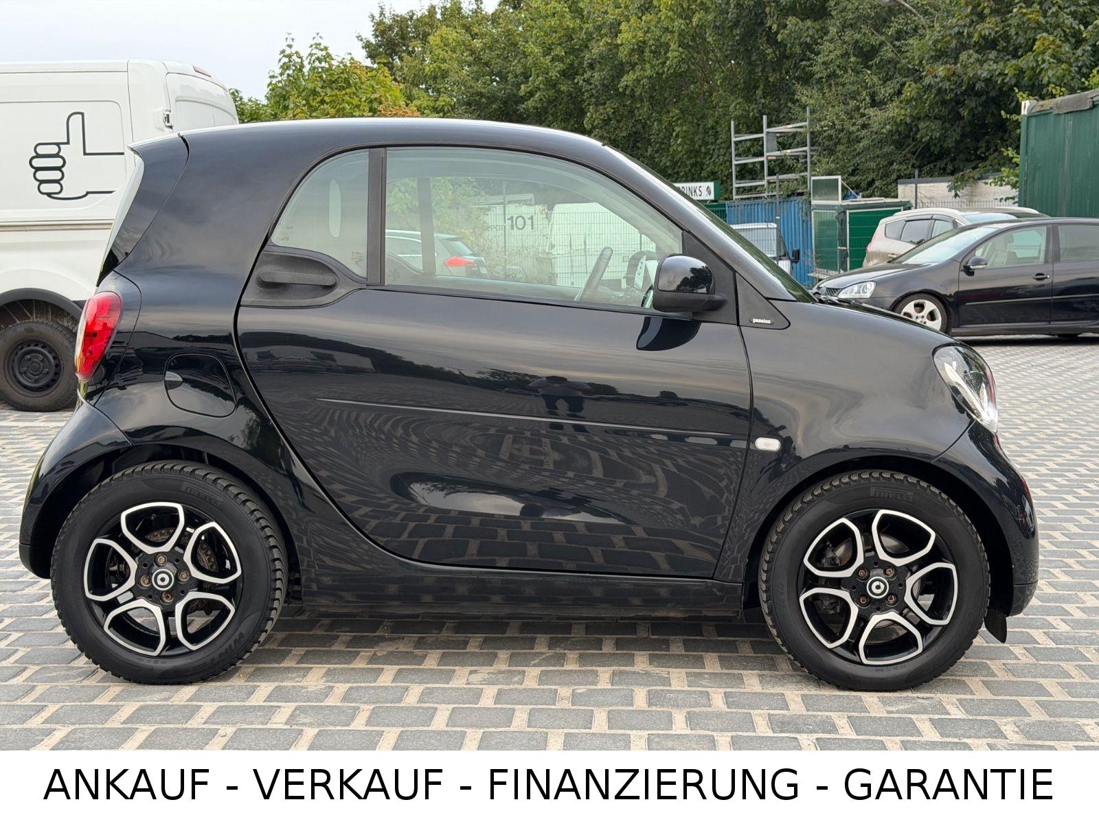 Smart ForTwo fortwo coupe Basis 52 kW*LED*SHZ*KLIMA