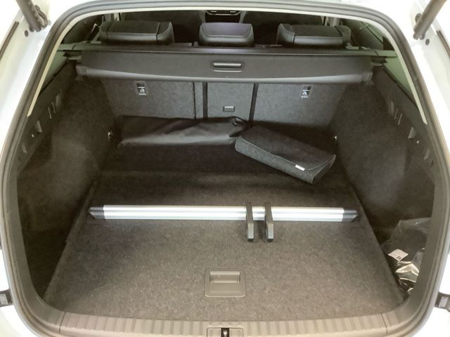 Octavia Combi Exclusive 1,5 TSI DSG NAVI SHZ PDC