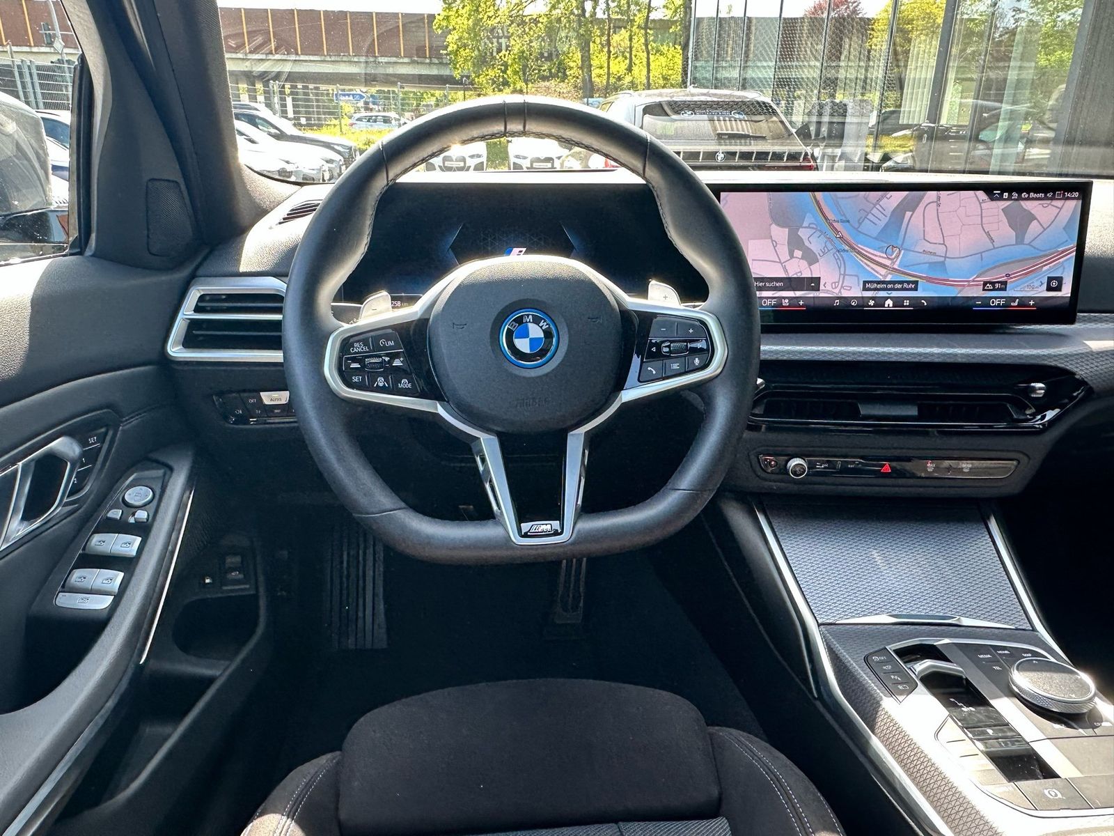 BMW 330 - Bild 8