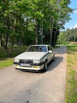 Alfa Romeo 75