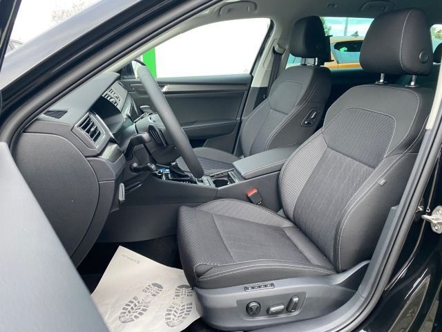 Fahrzeugabbildung SKODA Superb Combi *Matrix*RFK*19Zoll*Side Assist*eHec