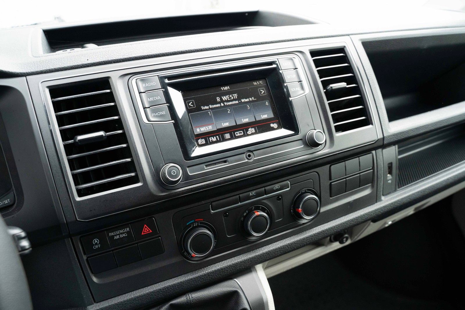 Fahrzeugabbildung Volkswagen T6 TRANSP KA LANG 2.0TDI AHK PDC TEL KLIMA