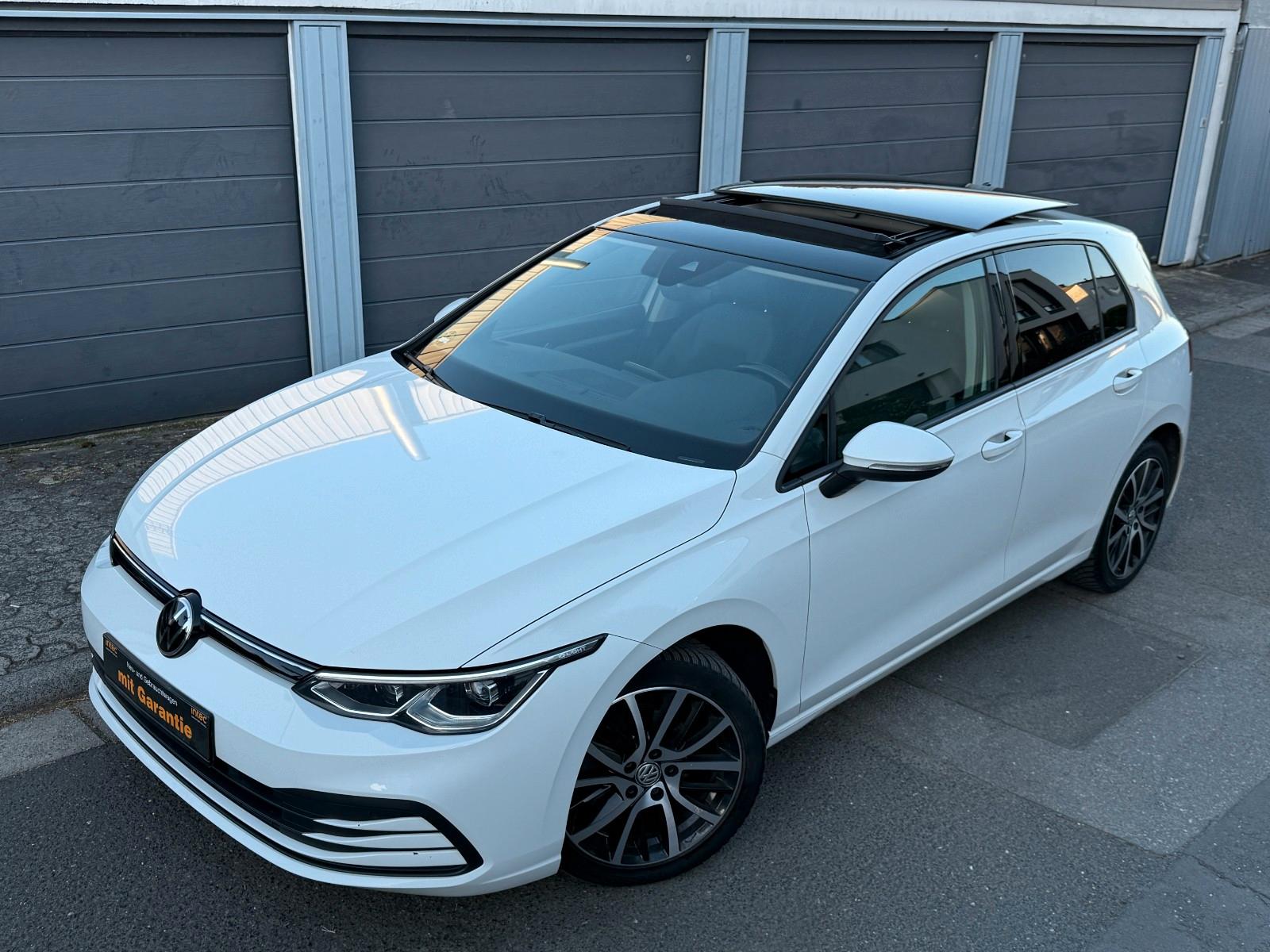 Volkswagen Golf 8 Lim. Life Pano IQ-Light Alcantara ACC