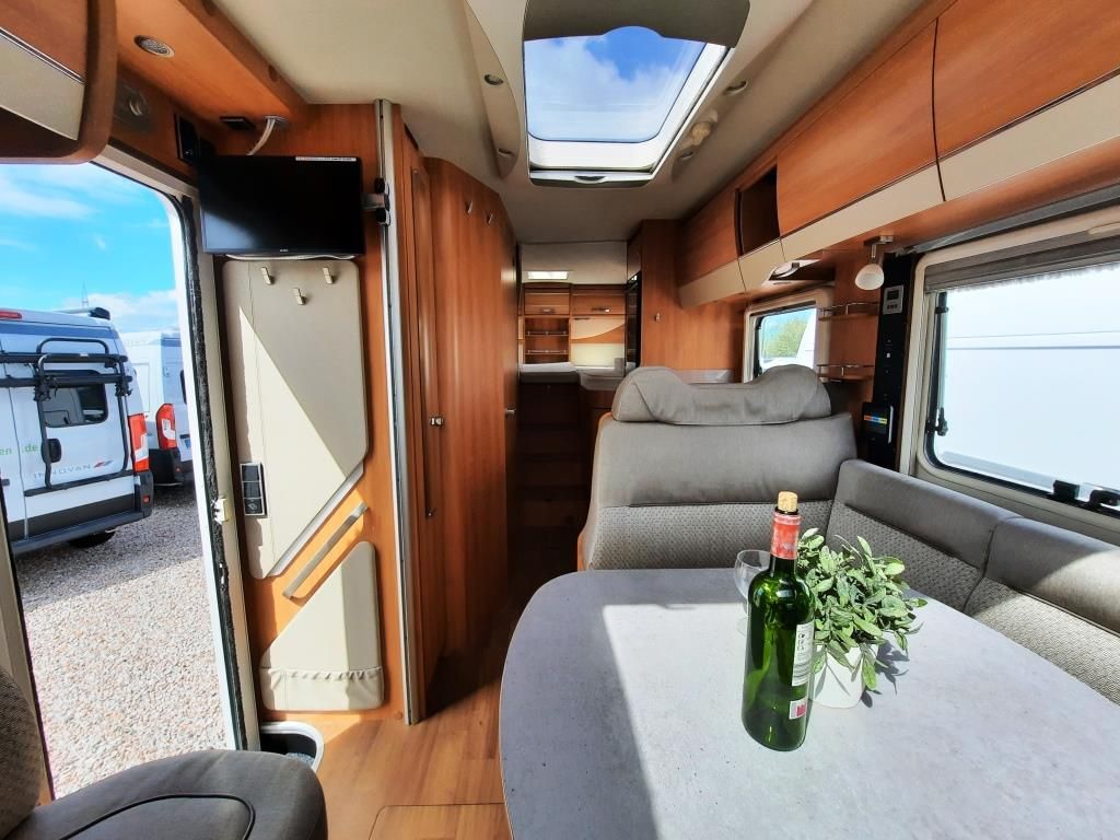 Fahrzeugabbildung HYMER / ERIBA / HYMERCAR Tramp SL 588 Nur Händler & Gewerbe