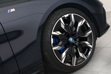 BMW i5 M60 xDrive M Sport DrivePro HUD H&K 360° 21"