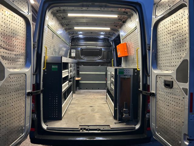 Volkswagen Crafter 35 Mittellang Hochdach/PDC/werkstaREGALE