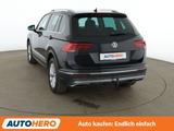 Volkswagen Tiguan 2.0 TDI Highline 4Motion BM Aut.*NAVI*ACC - Volkswagen Tiguan mit Diesel-Antrieb: Schwarz