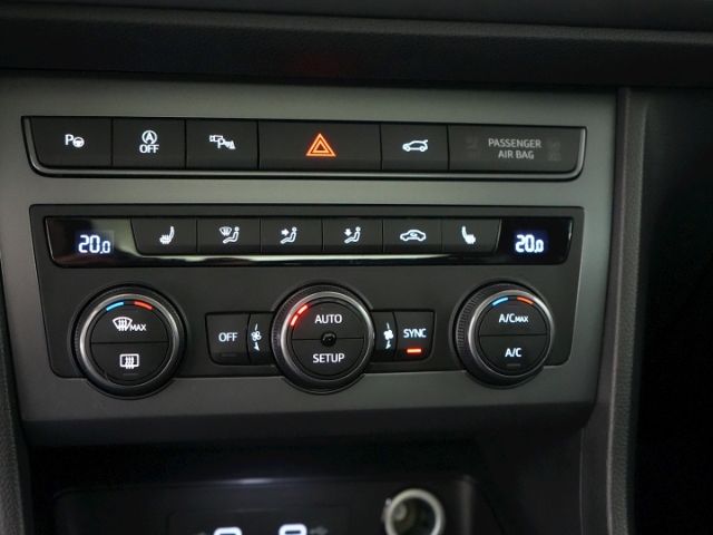 Ateca 4DRIVE TSI DSG+AHK+VOLL LED+NAVI+360 GRAD 