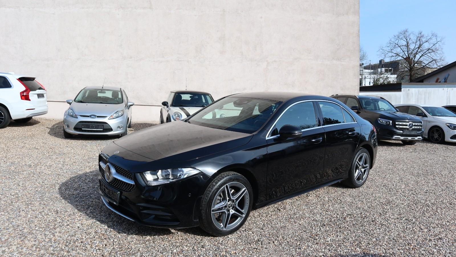 Mercedes-Benz A 250 e Limousine*Navi*Klima*Leder*AMG-Line*