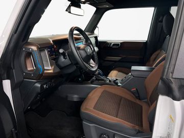 Ford Bronco - 6