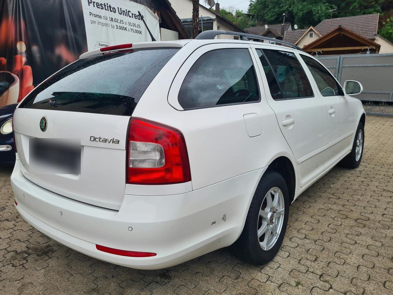 Skoda Octavia 2011 — engine 140 HP (103kW)