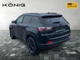 Jeep Compass PHEV MY22 + Upland - Jeep Compass Upland mit Hybrid-Antrieb (Benzin/Elektro)