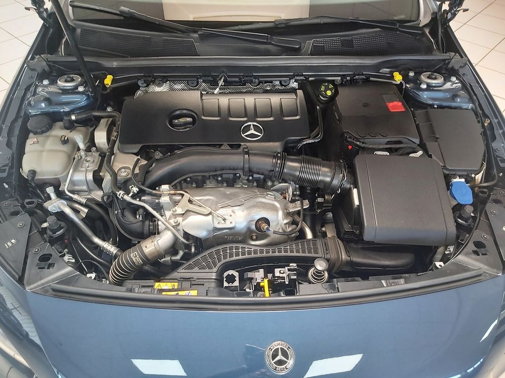 Mercedes-Benz A 220 4M DISTR. LEDER Progressive Multibeam