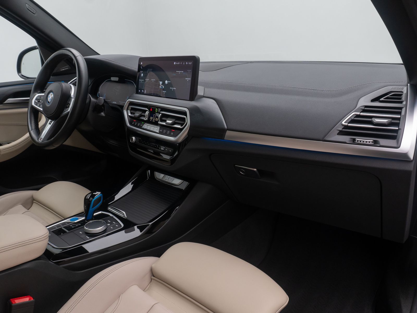 Fahrzeugabbildung BMW iX3 IMPRESSIVE 360&deg; H/K Panorama DAB HUD 20Zoll