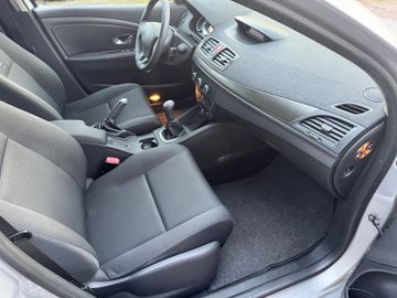 Bild 21 Renault Megane III Lim. 5-trg. Expression