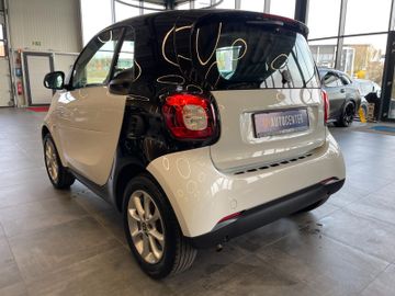 Smart ForTwo coupe 52kW *19%MwSt*MFL*NAVI*SHZ*