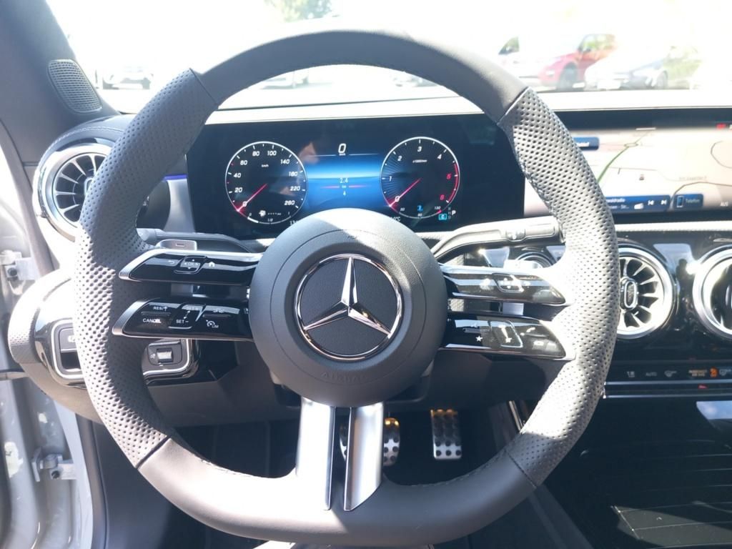 Fahrzeugabbildung Mercedes-Benz CLA 200 d SB AMG*Night*LED*Distronic*PDC*360°