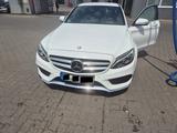 Mercedes-Benz C 220 CDI AMG  / Distronic / Kamera / Head UP - Mercedes-Benz C 220: Cdi AMG