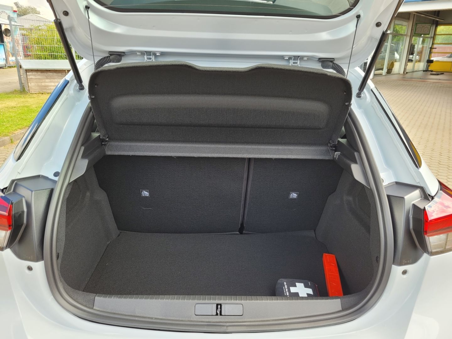 Fahrzeugabbildung Opel Corsa F Edition Hybrid SHZ+LHZ+Kamera+Allwetter