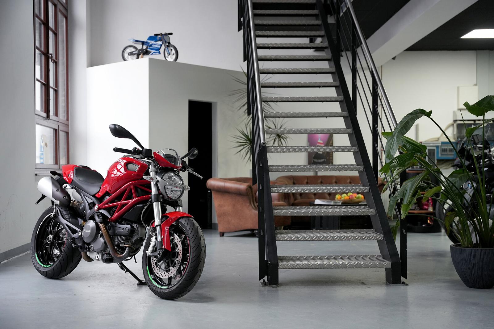 Ducati Monster 796 Plus | ABS | Erst 9055 km |