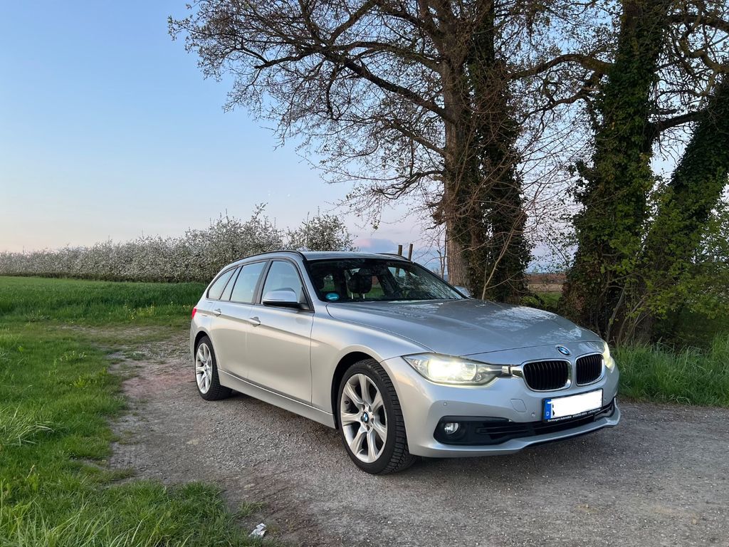 Image of BMW 330