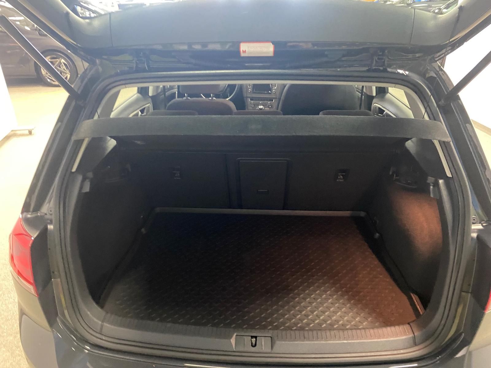Fahrzeugabbildung Volkswagen Golf VII Comfortline+ALLWETTER+2-ZKLIMA+PDC+HEIZ