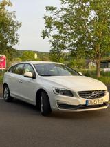 Volvo V 60 Diesel Automatik - Volvo XC60 Kombi Gebrauchtwagen